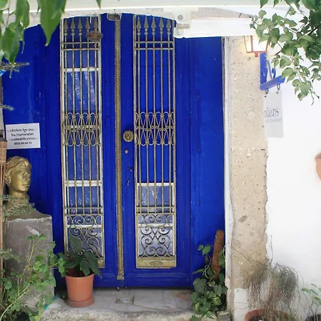 Nuans Мини-отель 3*