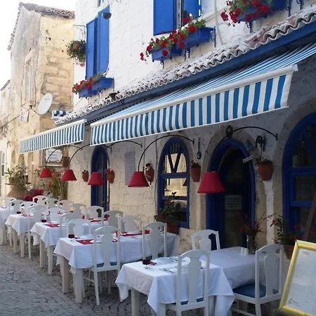 Nuans Мини-отель 3*