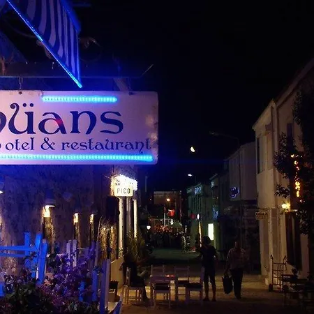 Nuans Мини-отель 3*